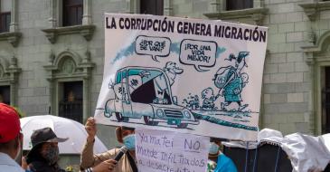 Banner protesting corruption in Latin America